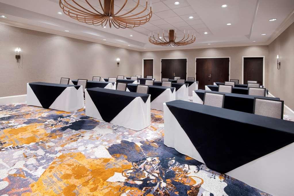 Embassy By Hilton Buckhead Hotel 3*