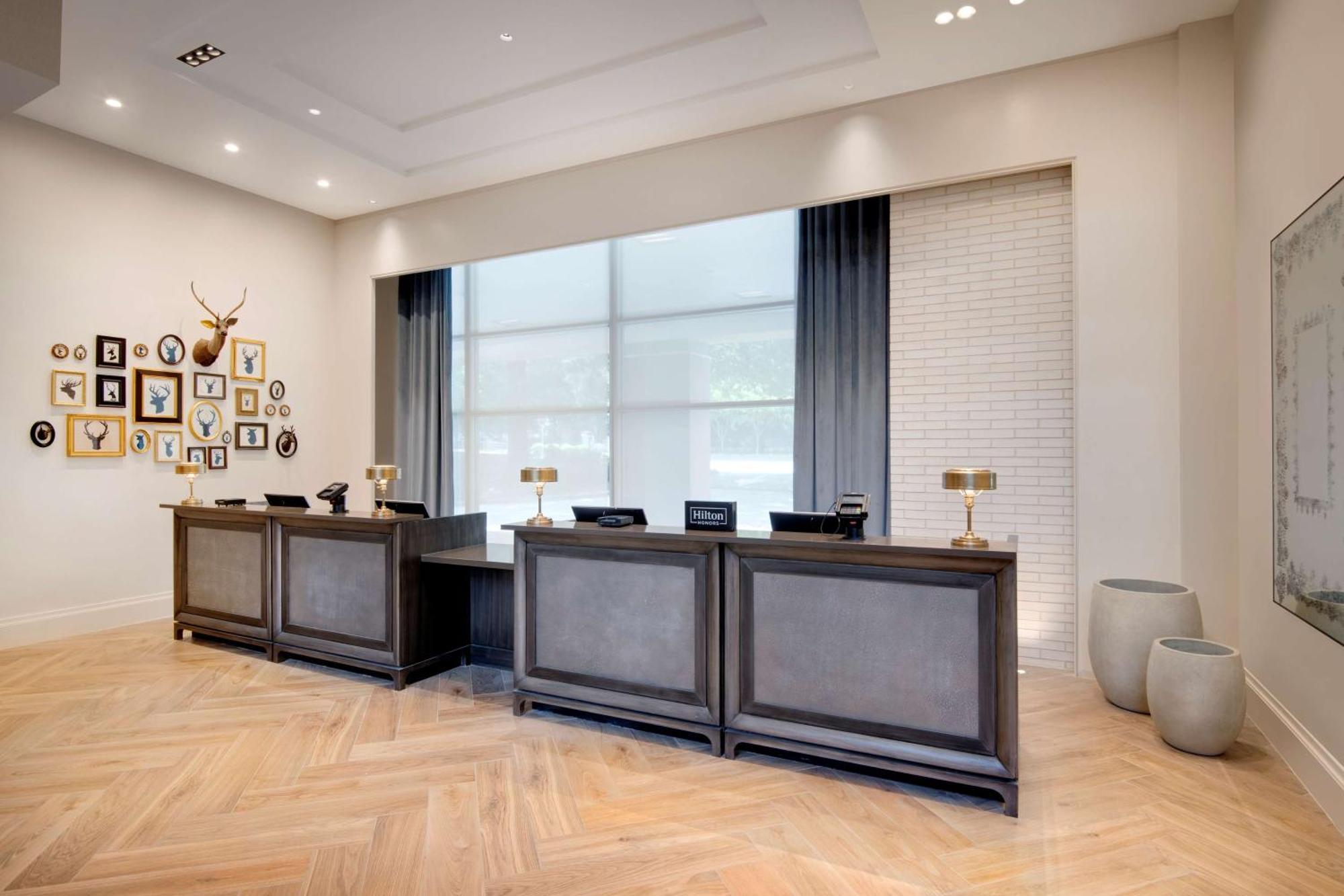 Hotel Embassy By Hilton Buckhead 3*